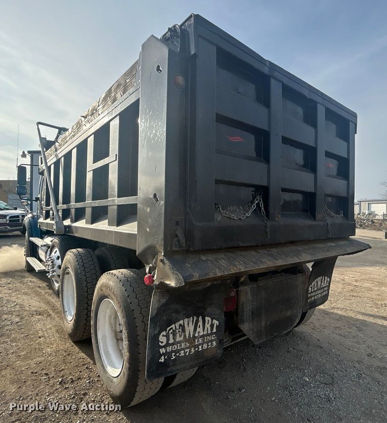 image for item DN0716 2014 Freightliner Business Class M2 dump truck