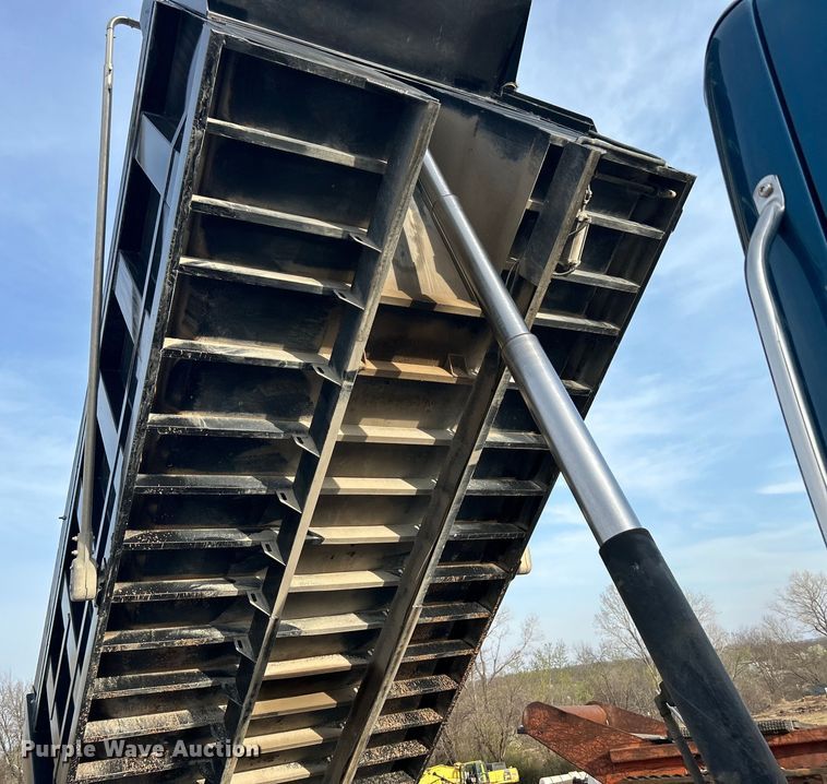 image for item DN0716 2014 Freightliner Business Class M2 dump truck