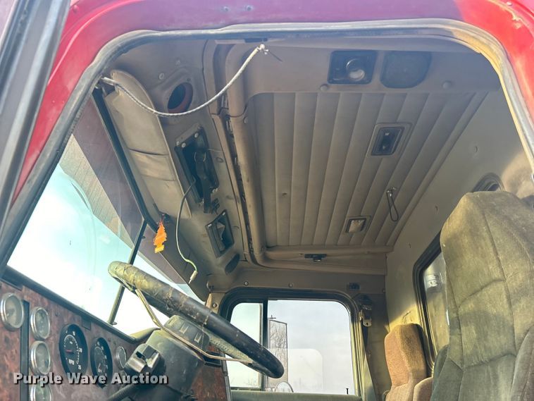 image for item DN0718 1998 International  9200 dump truck