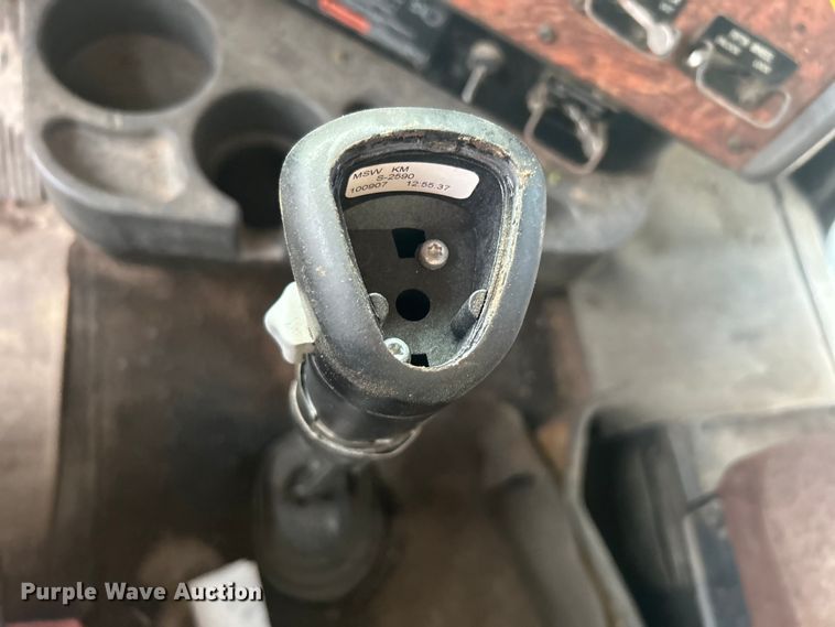 image for item DN0718 1998 International  9200 dump truck