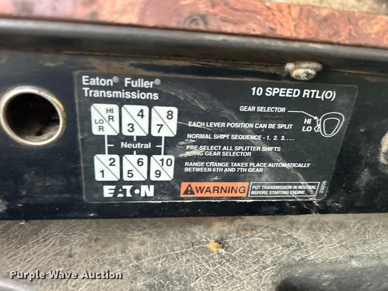 image for item DN0718 1998 International  9200 dump truck