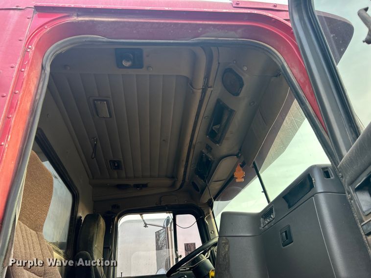 image for item DN0718 1998 International  9200 dump truck