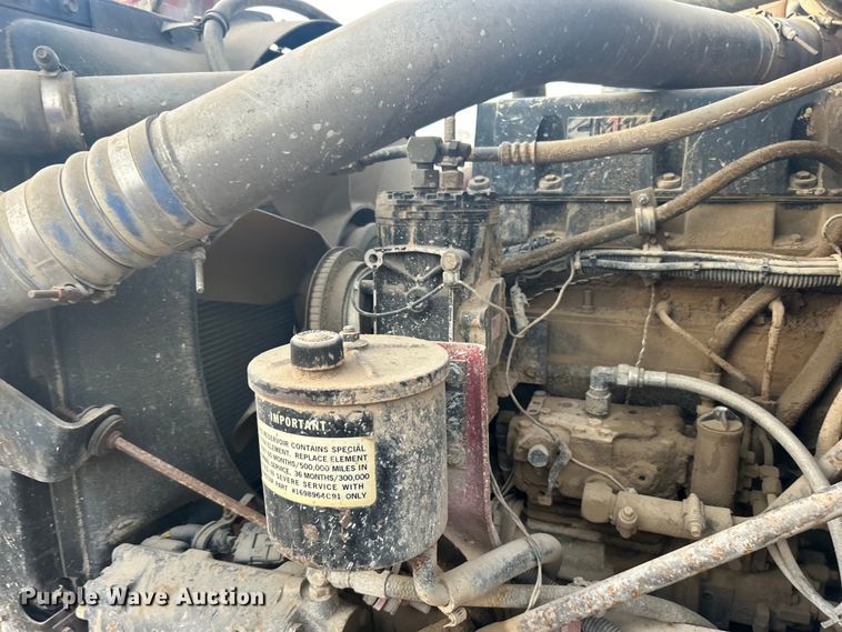 image for item DN0718 1998 International  9200 dump truck