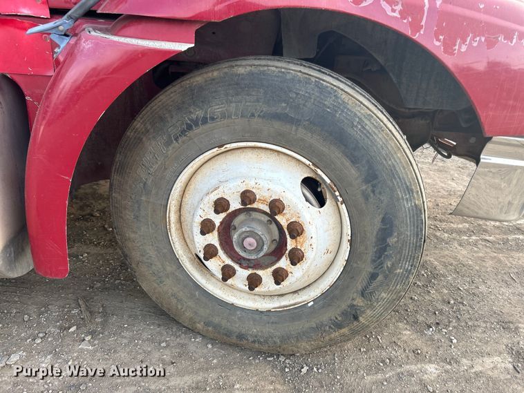 image for item DN0718 1998 International  9200 dump truck