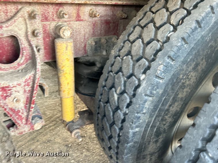 image for item DN0718 1998 International  9200 dump truck