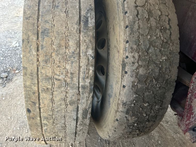 image for item DN0718 1998 International  9200 dump truck