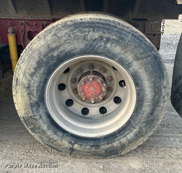 image for item DN0718 1998 International  9200 dump truck