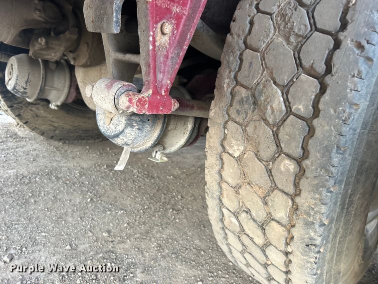 image for item DN0718 1998 International  9200 dump truck