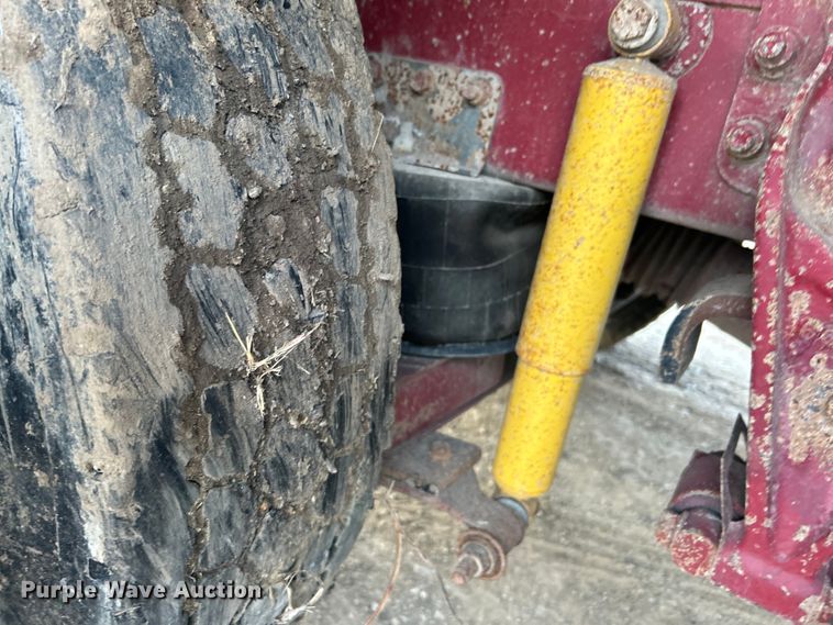 image for item DN0718 1998 International  9200 dump truck