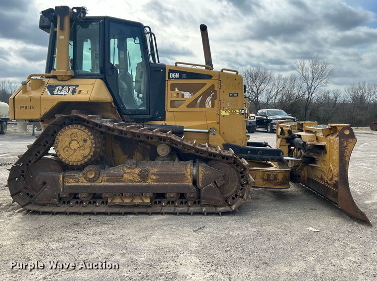 image for item DO1002 Caterpillar D6N XL dozer