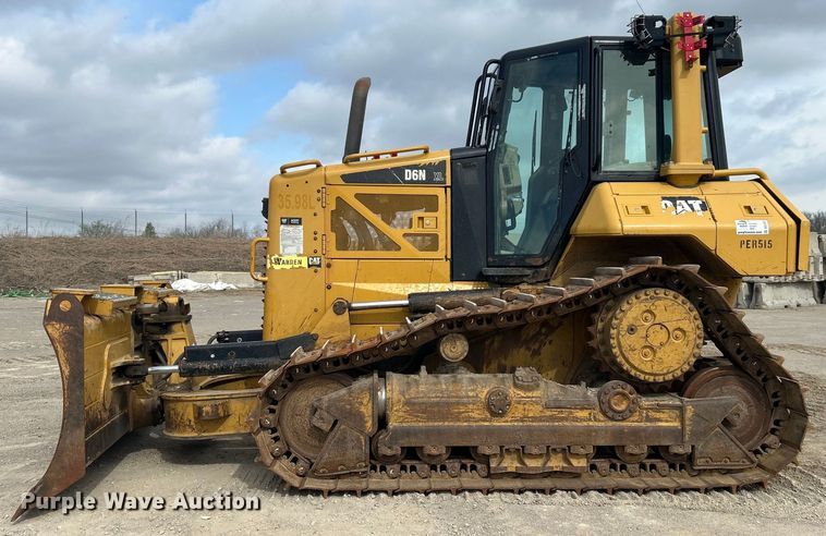 image for item DO1002 Caterpillar D6N XL dozer