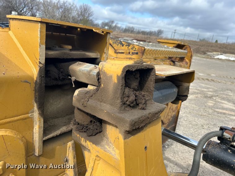 image for item DO1002 Caterpillar D6N XL dozer