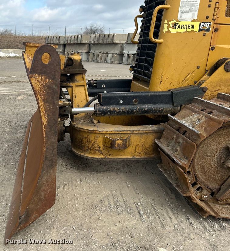image for item DO1002 Caterpillar D6N XL dozer