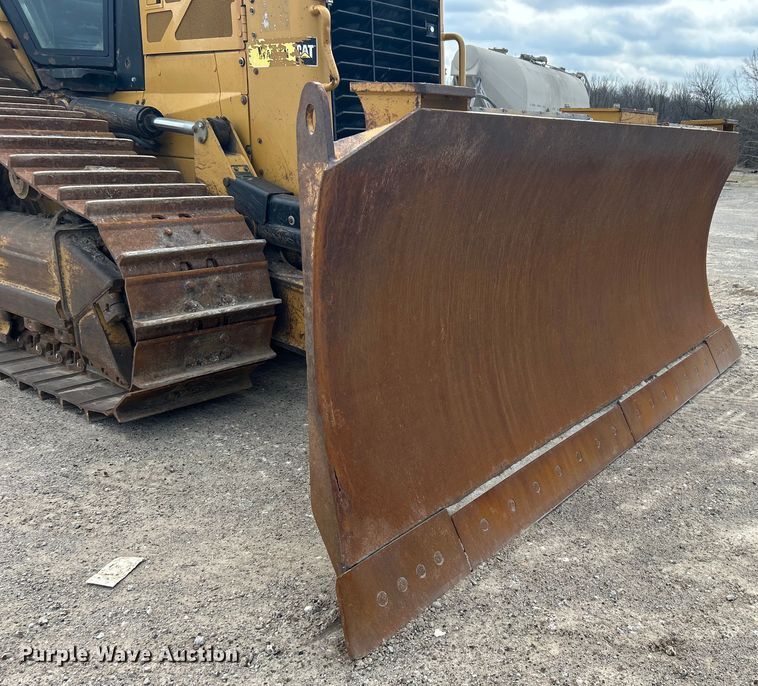 image for item DO1002 Caterpillar D6N XL dozer