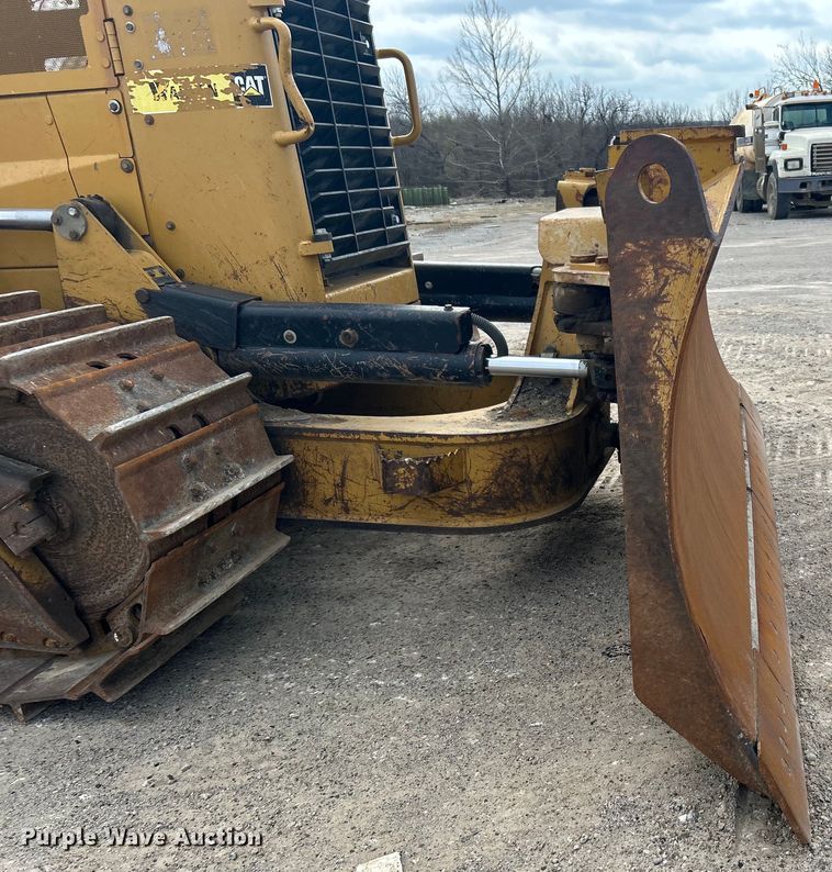 image for item DO1002 Caterpillar D6N XL dozer