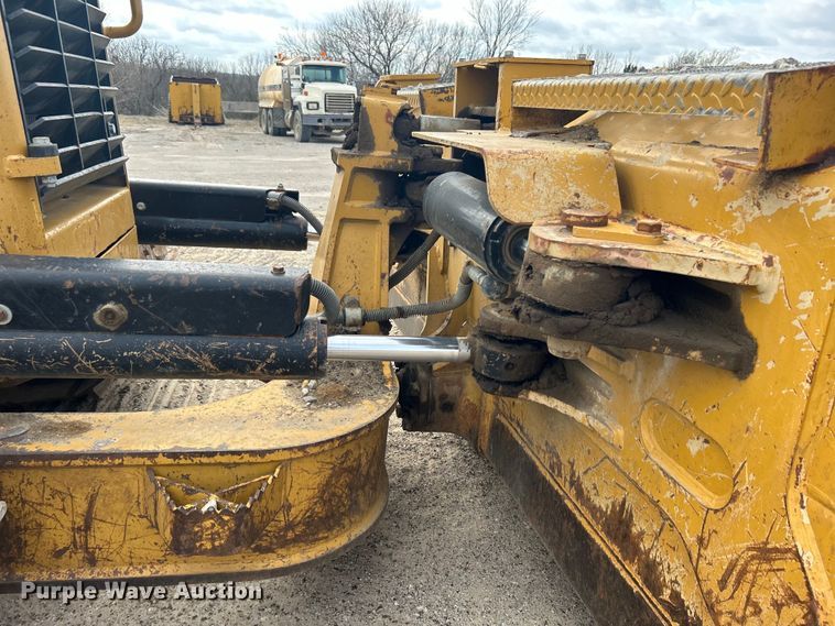 image for item DO1002 Caterpillar D6N XL dozer