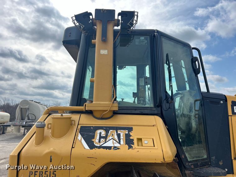 image for item DO1002 Caterpillar D6N XL dozer