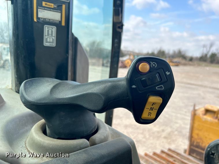 image for item DO1002 Caterpillar D6N XL dozer