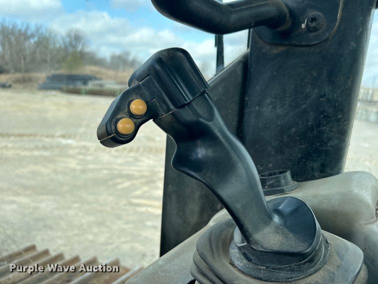 image for item DO1002 Caterpillar D6N XL dozer