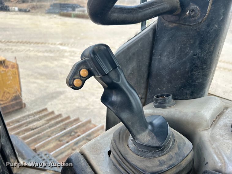 image for item DO1002 Caterpillar D6N XL dozer