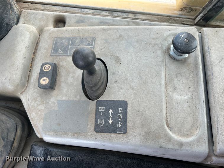 image for item DO1002 Caterpillar D6N XL dozer