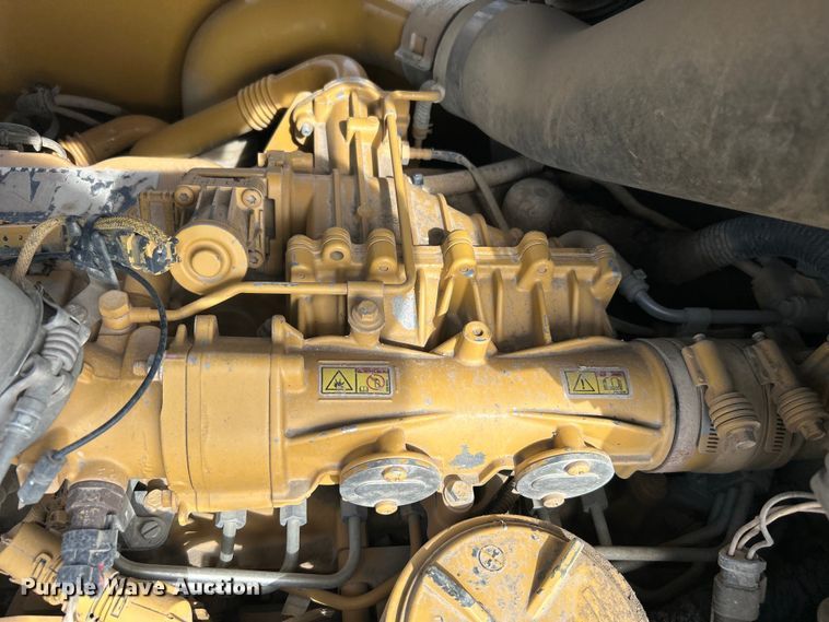 image for item DO1002 Caterpillar D6N XL dozer