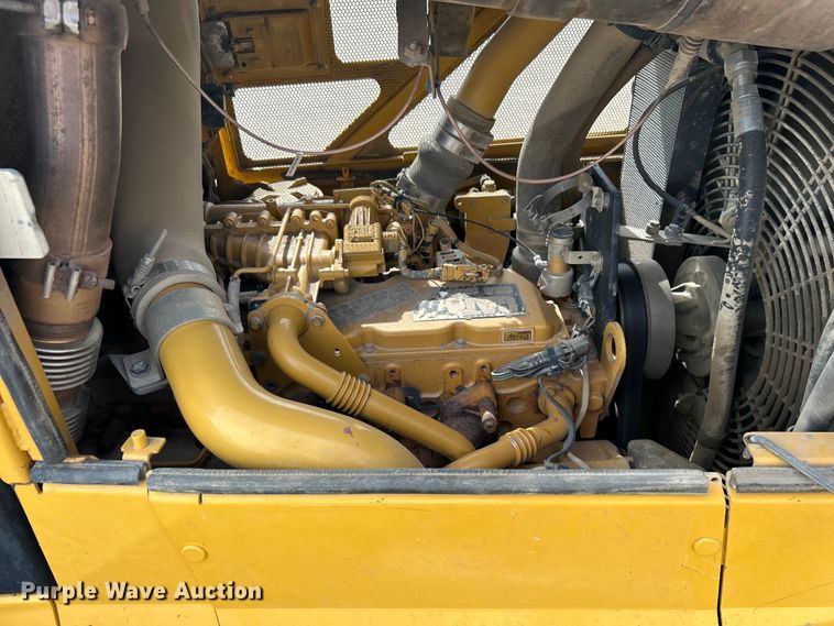 image for item DO1002 Caterpillar D6N XL dozer