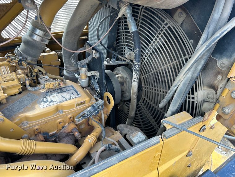 image for item DO1002 Caterpillar D6N XL dozer