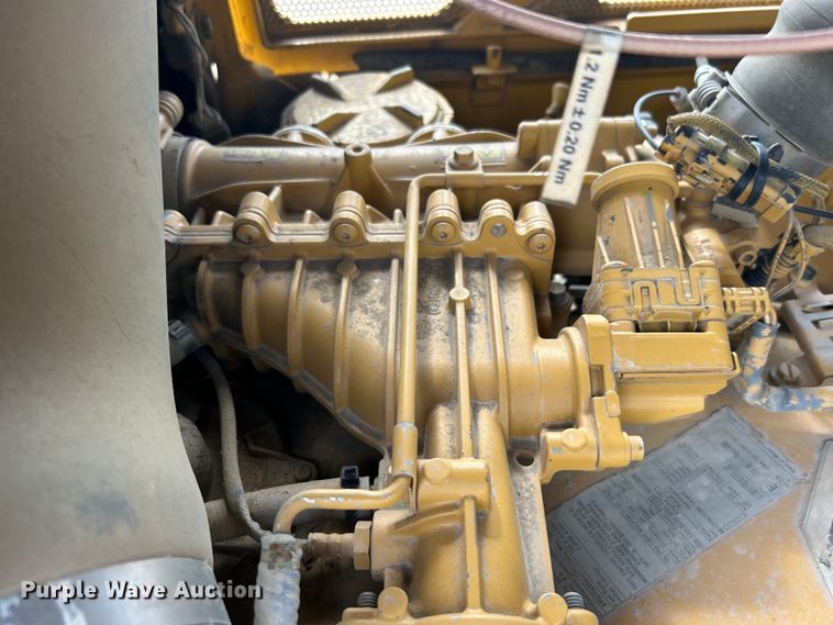 image for item DO1002 Caterpillar D6N XL dozer