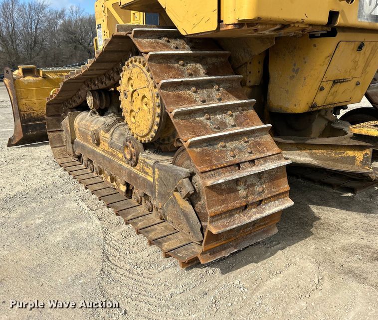 image for item DO1002 Caterpillar D6N XL dozer