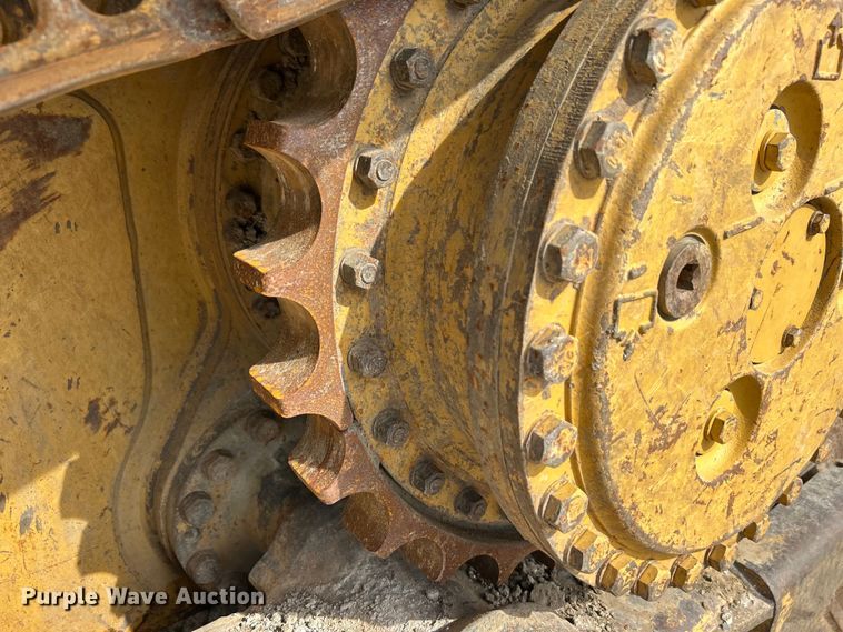 image for item DO1002 Caterpillar D6N XL dozer