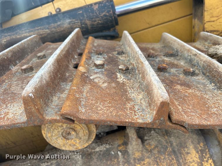 image for item DO1002 Caterpillar D6N XL dozer