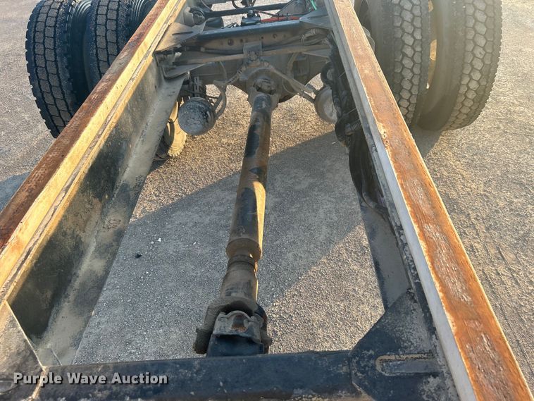 image for item DO1007 2005 Kenworth T300 truck cab and chassis