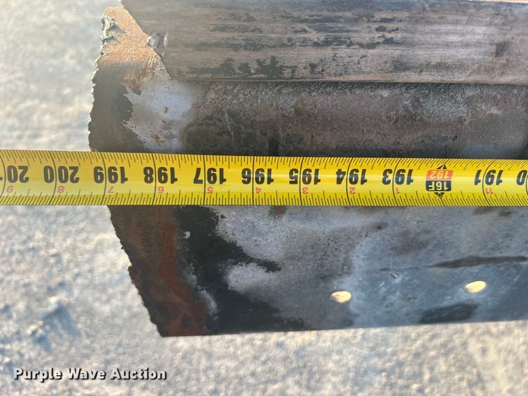 image for item DO1007 2005 Kenworth T300 truck cab and chassis