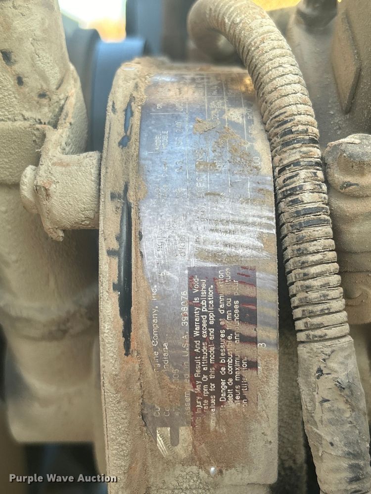 image for item DO1007 2005 Kenworth T300 truck cab and chassis