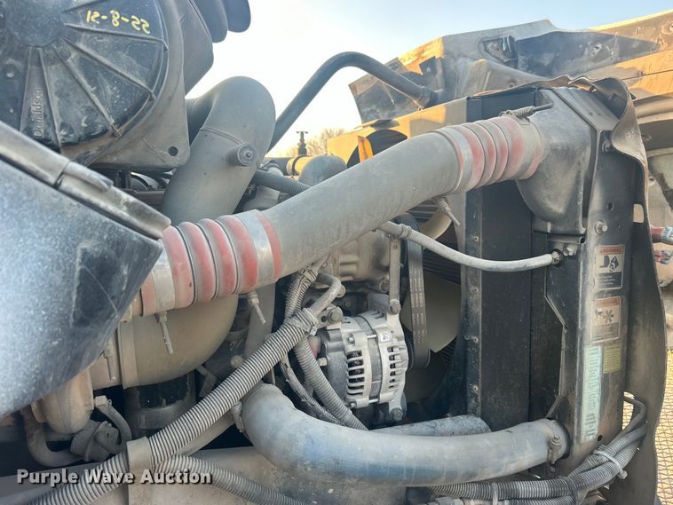 image for item DO1007 2005 Kenworth T300 truck cab and chassis