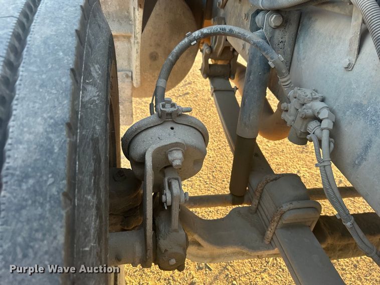 image for item DO1007 2005 Kenworth T300 truck cab and chassis