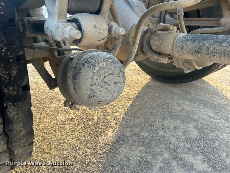 image for item DO1007 2005 Kenworth T300 truck cab and chassis