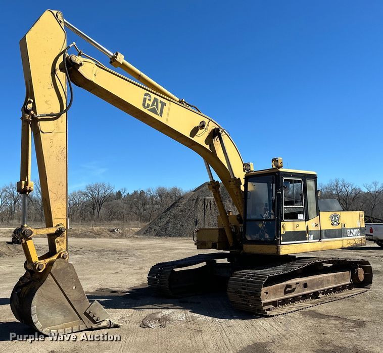 image for item DO3277 1992 Caterpillar EL240C excavator