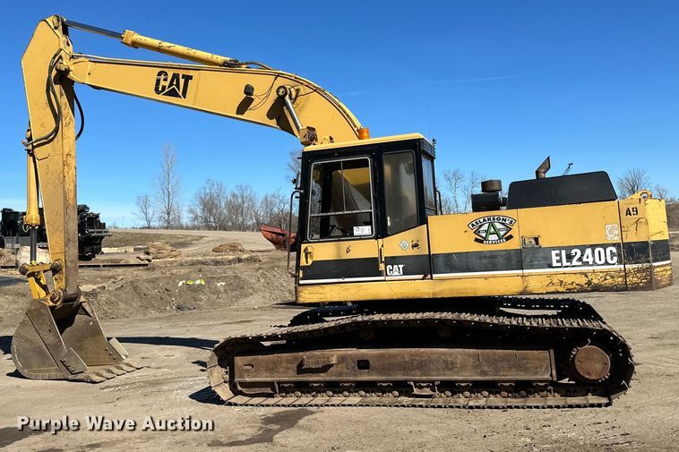 image for item DO3277 1992 Caterpillar EL240C excavator