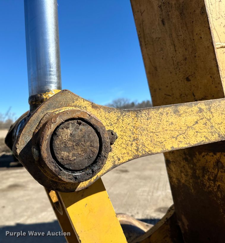 image for item DO3277 1992 Caterpillar EL240C excavator