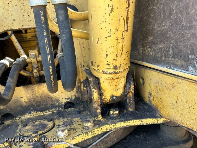 image for item DO3277 1992 Caterpillar EL240C excavator