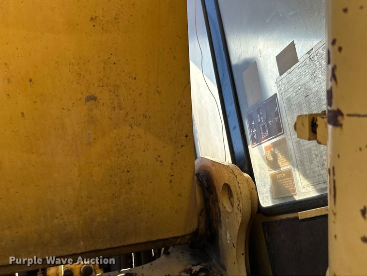 image for item DO3277 1992 Caterpillar EL240C excavator