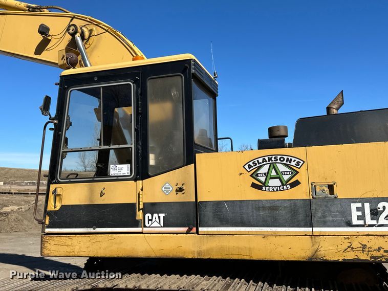 image for item DO3277 1992 Caterpillar EL240C excavator