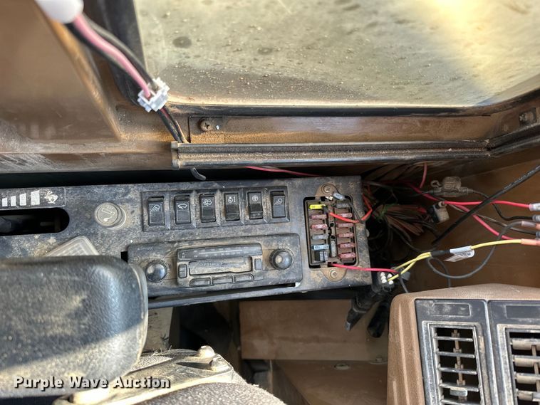 image for item DO3277 1992 Caterpillar EL240C excavator