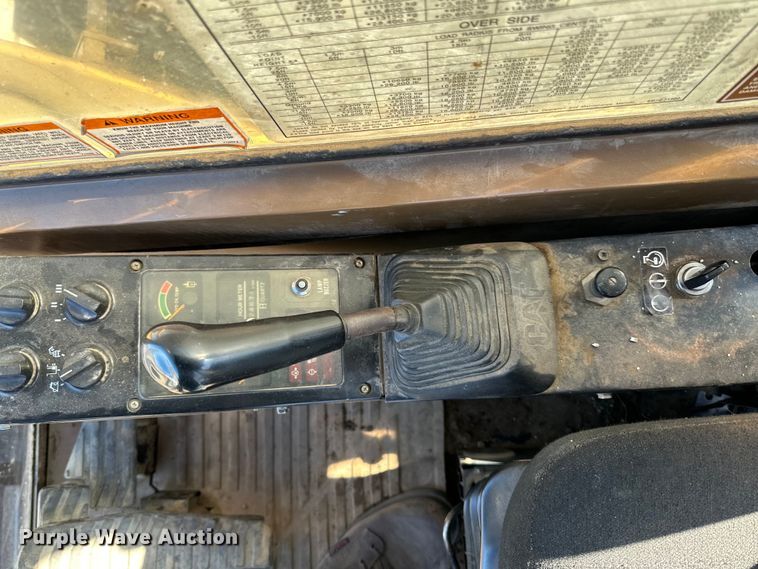 image for item DO3277 1992 Caterpillar EL240C excavator