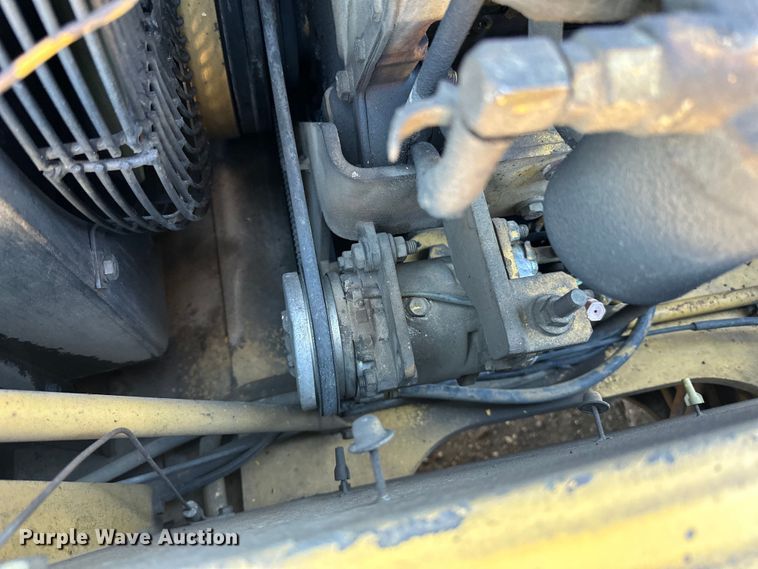 image for item DO3277 1992 Caterpillar EL240C excavator