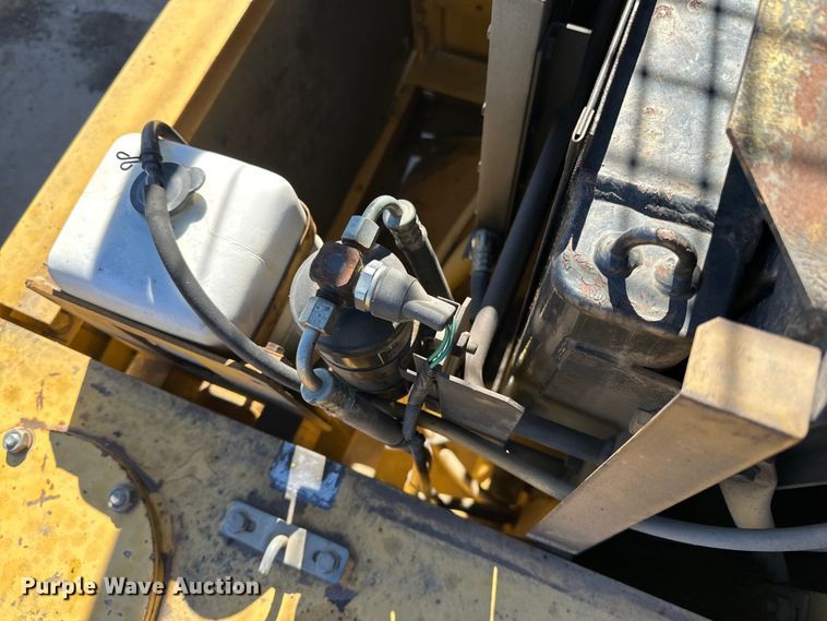 image for item DO3277 1992 Caterpillar EL240C excavator