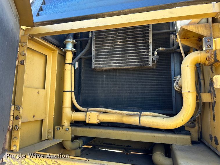 image for item DO3277 1992 Caterpillar EL240C excavator