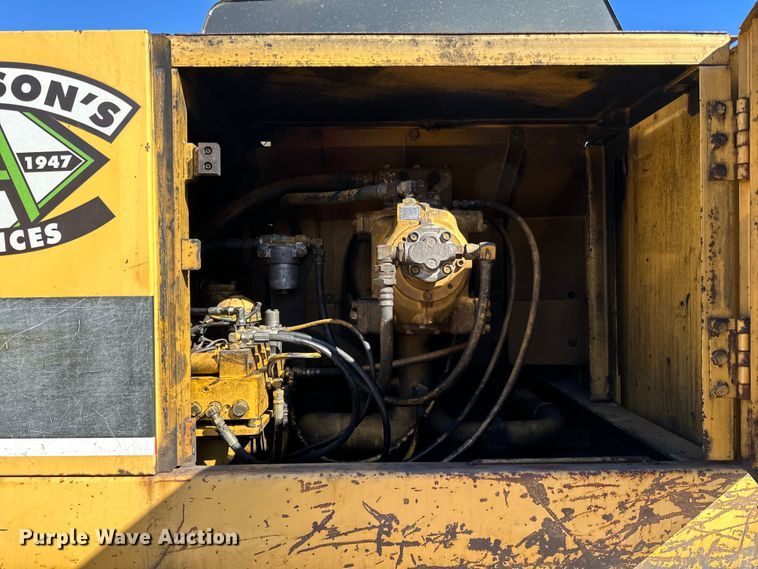 image for item DO3277 1992 Caterpillar EL240C excavator